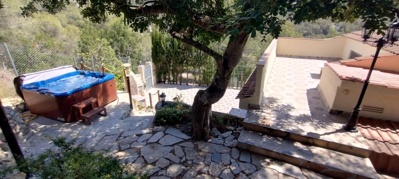 Silom House Villa Sant Pere De Ribes Eksteriør billede