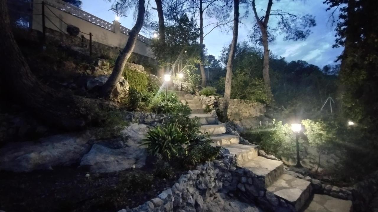 Silom House Villa Sant Pere De Ribes Eksteriør billede