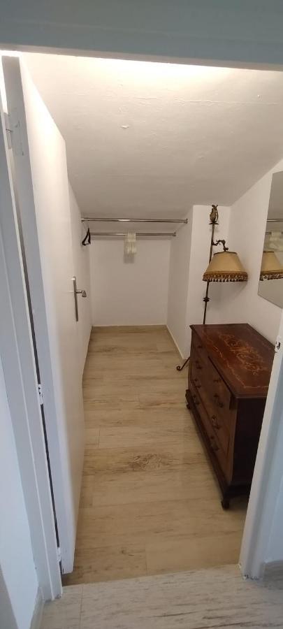 Silom House Villa Sant Pere De Ribes Eksteriør billede