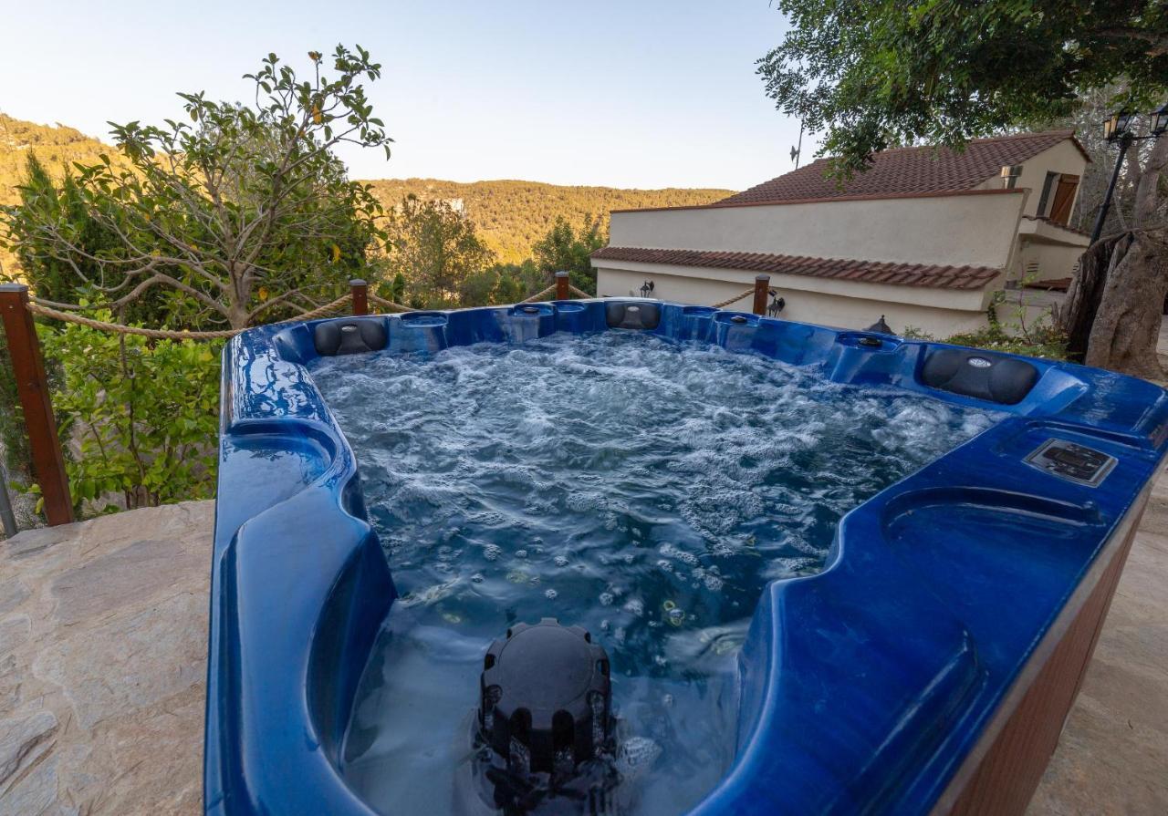 Silom House Villa Sant Pere De Ribes Eksteriør billede