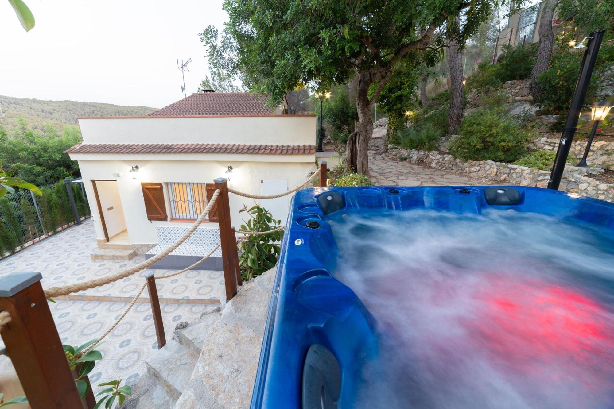 Silom House Villa Sant Pere De Ribes Eksteriør billede