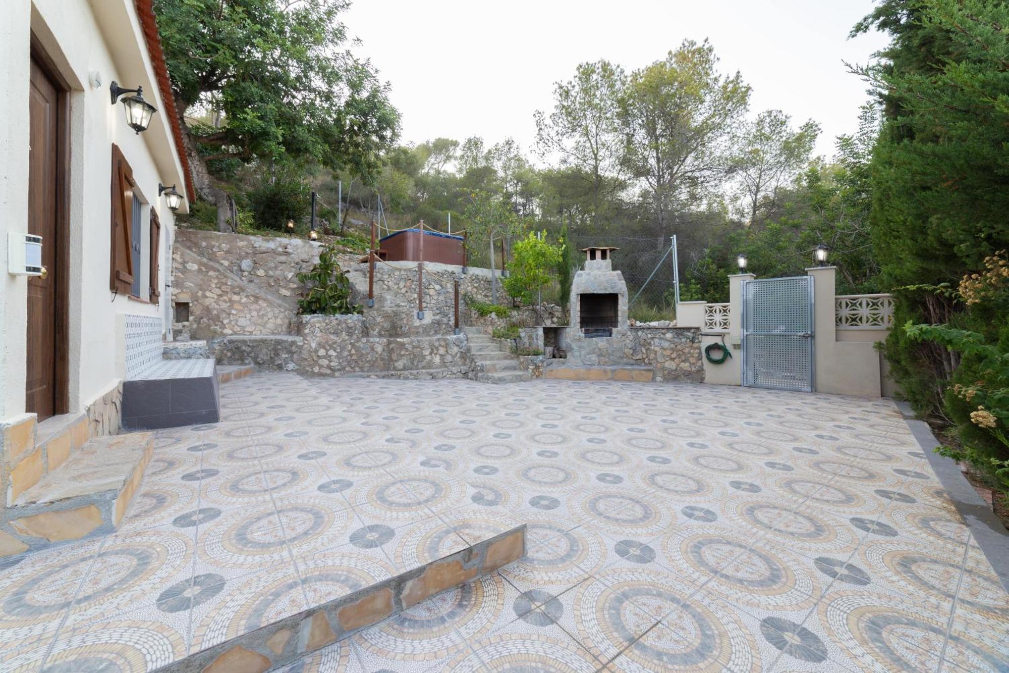 Silom House Villa Sant Pere De Ribes Eksteriør billede