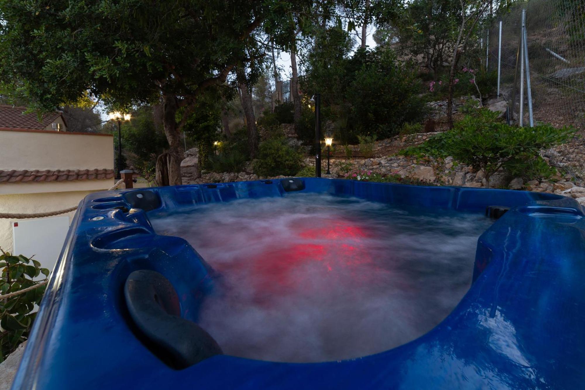 Silom House Villa Sant Pere De Ribes Eksteriør billede
